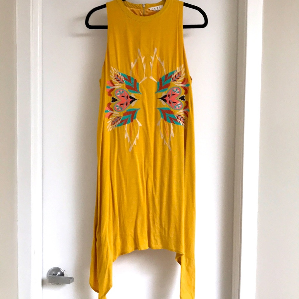 Perfect condition, sleeveless embroidered dress